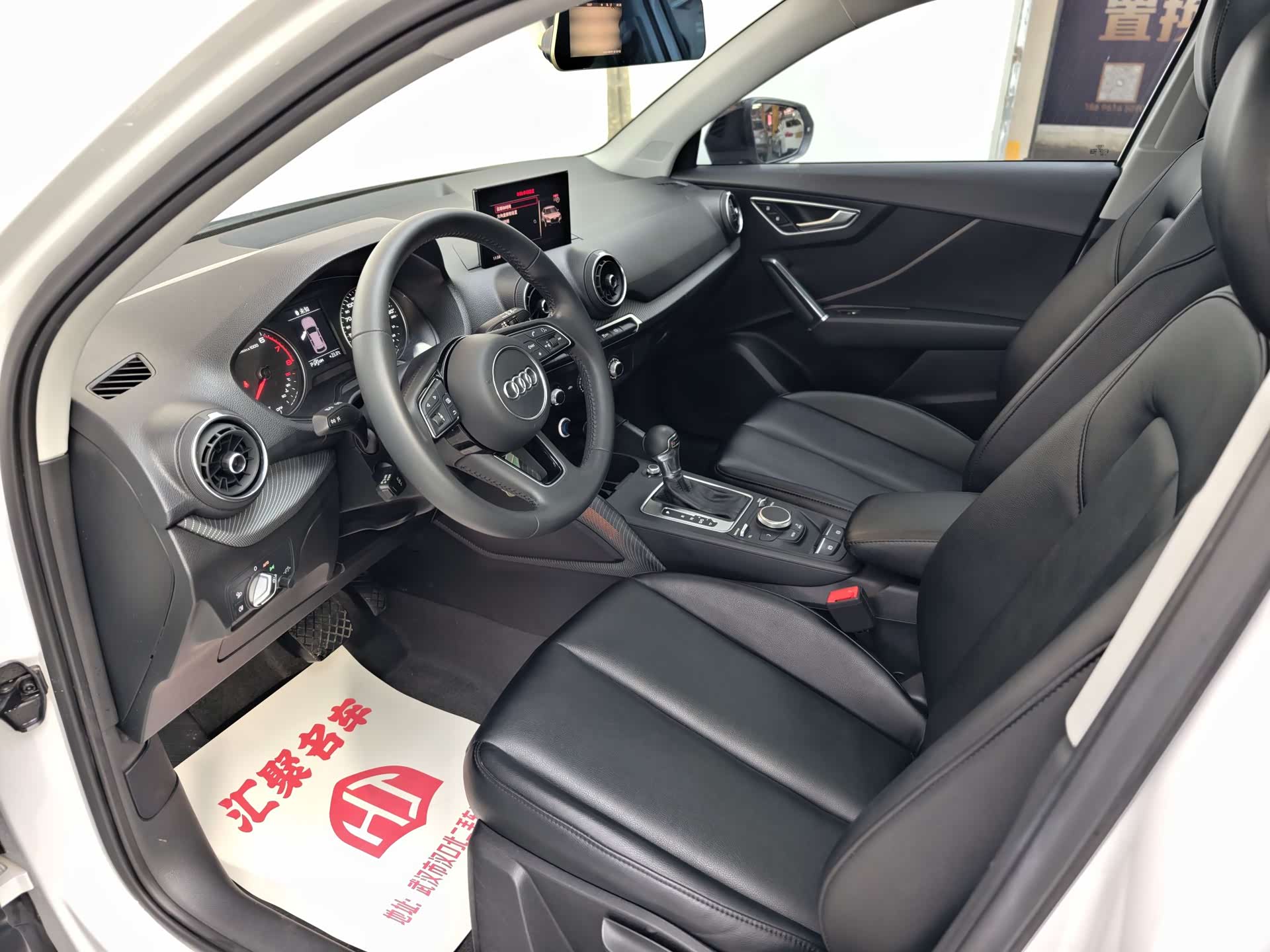 Audi Q2L, 2019 16