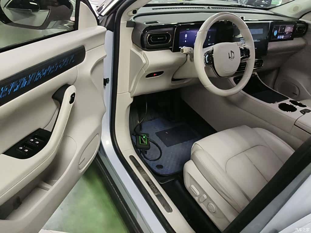 Leapmotor C11, 2023 16