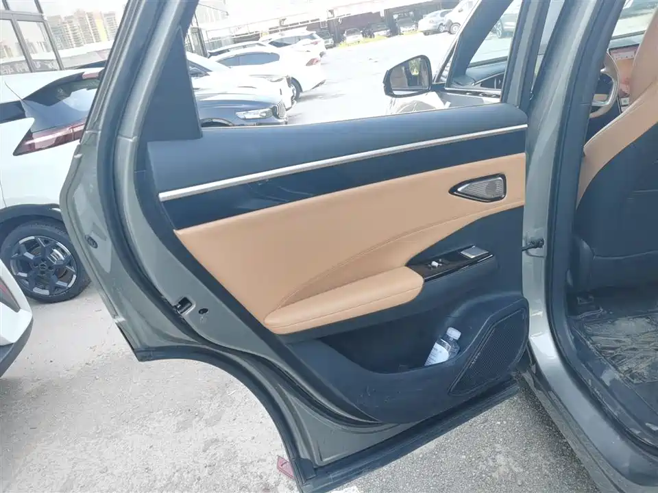 Geely Galaxy Galaxy L7