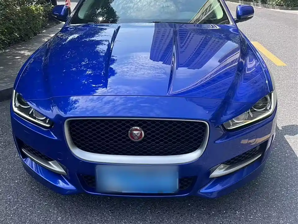 Jaguar XE