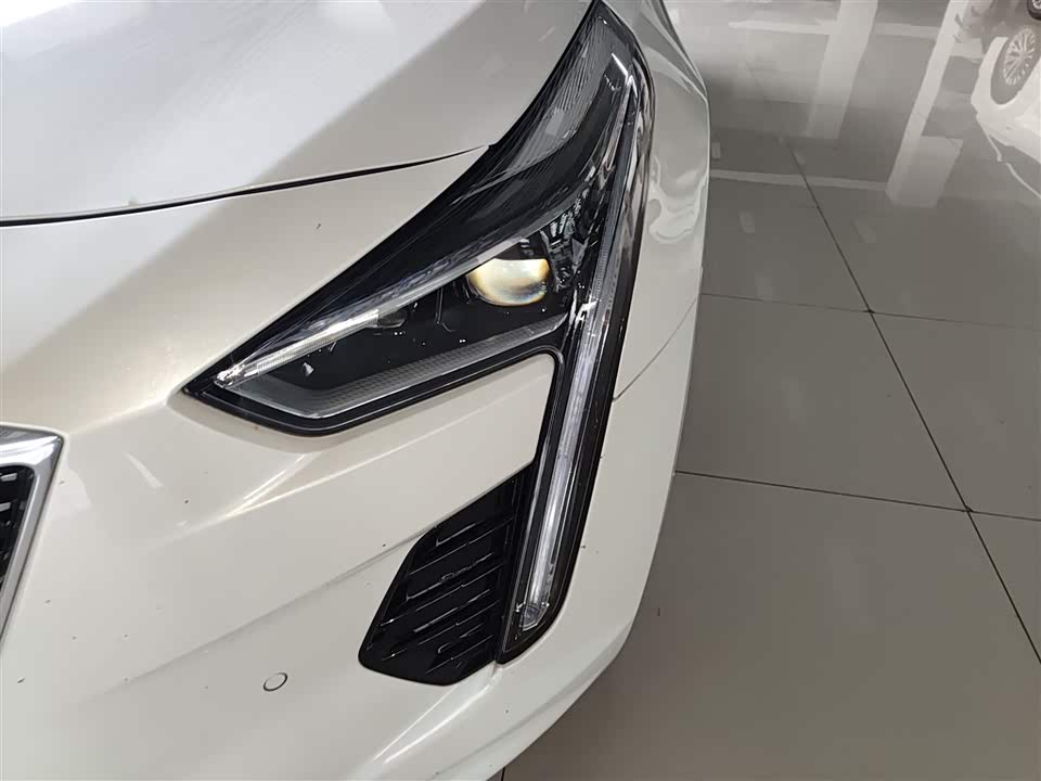 Cadillac CT6