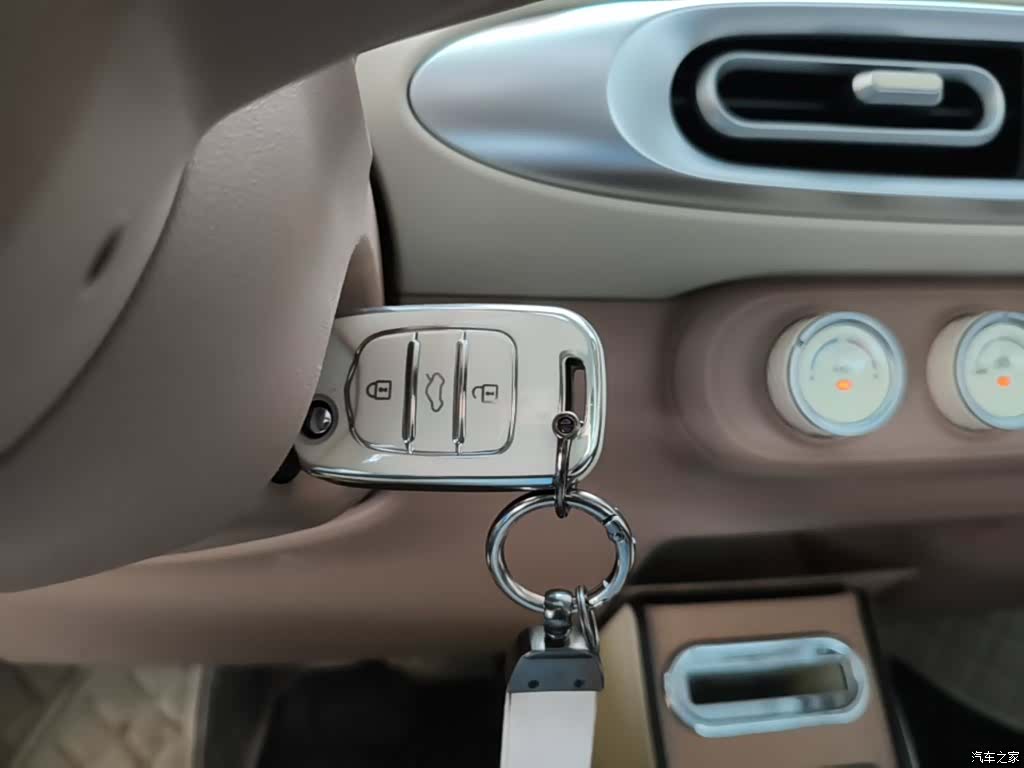 Wuling MINIEV, 2025 17