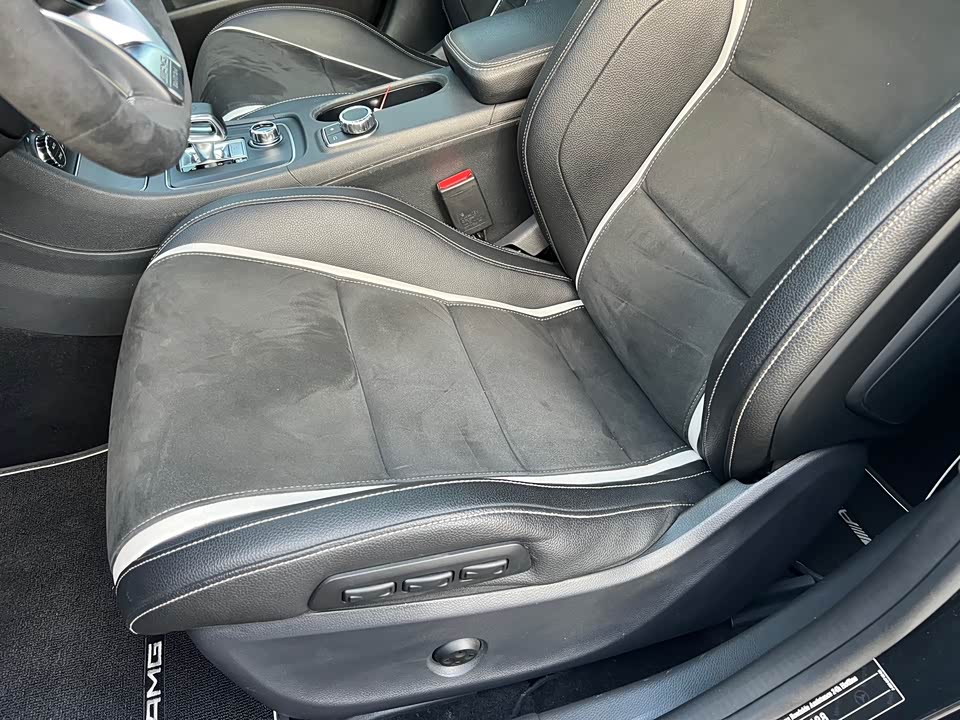 Mercedes-Benz CLA AMG