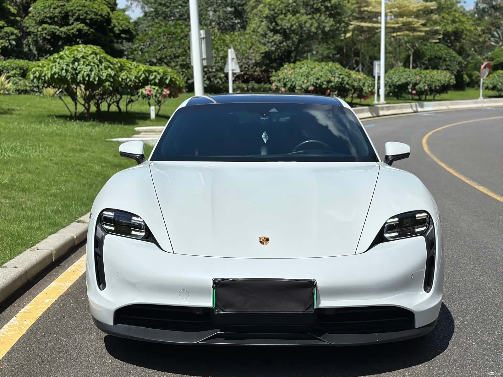 Porsche Taycan, 2021 2