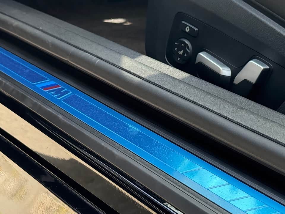 BMW M240i