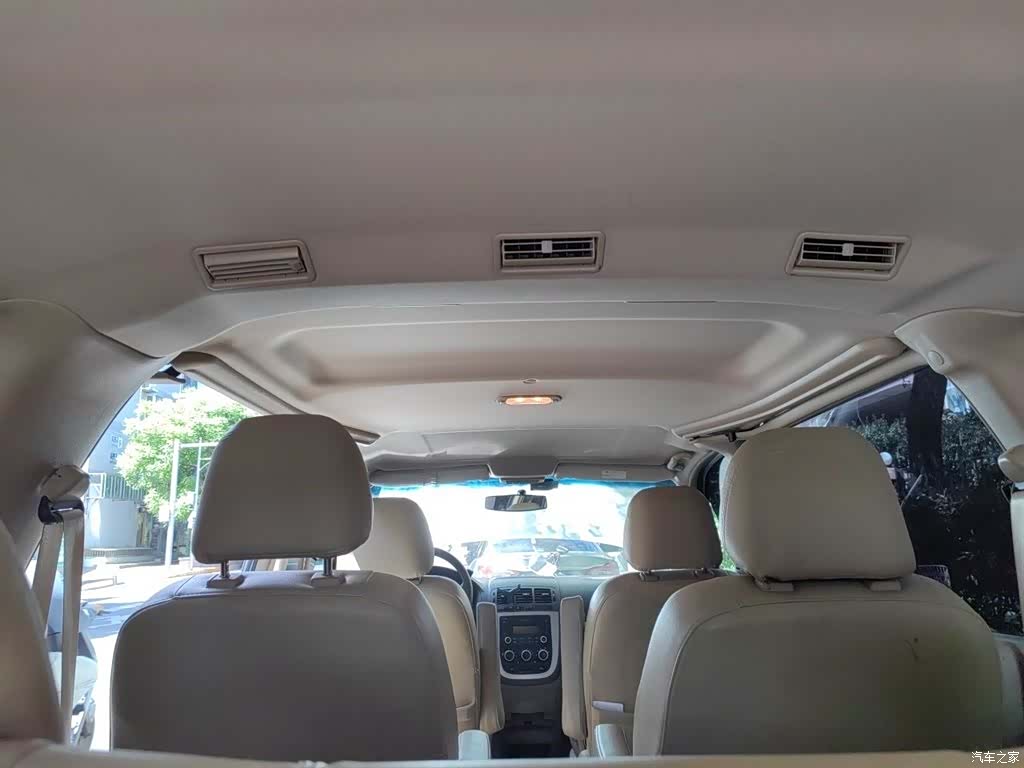 Buick GL8, 2016 9