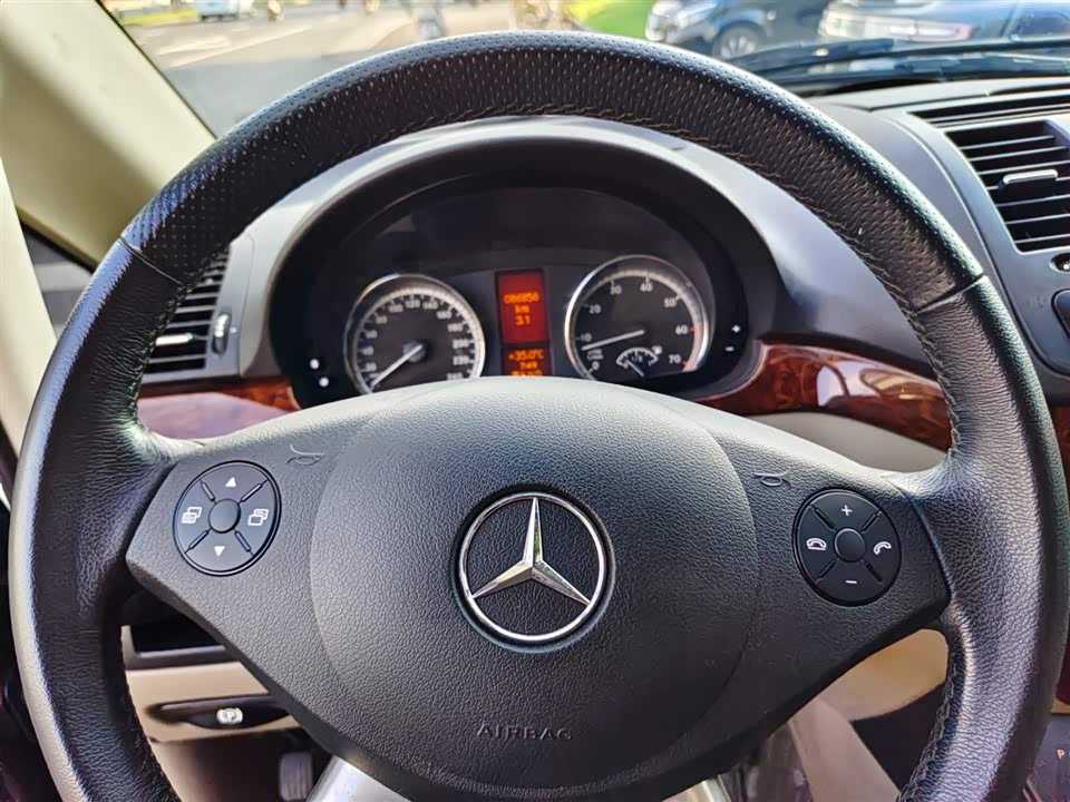 Mercedes-Benz Viano