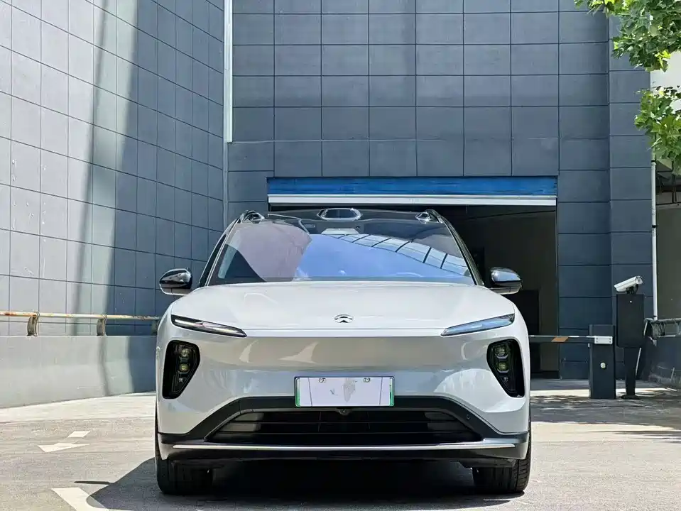 NIO ES6