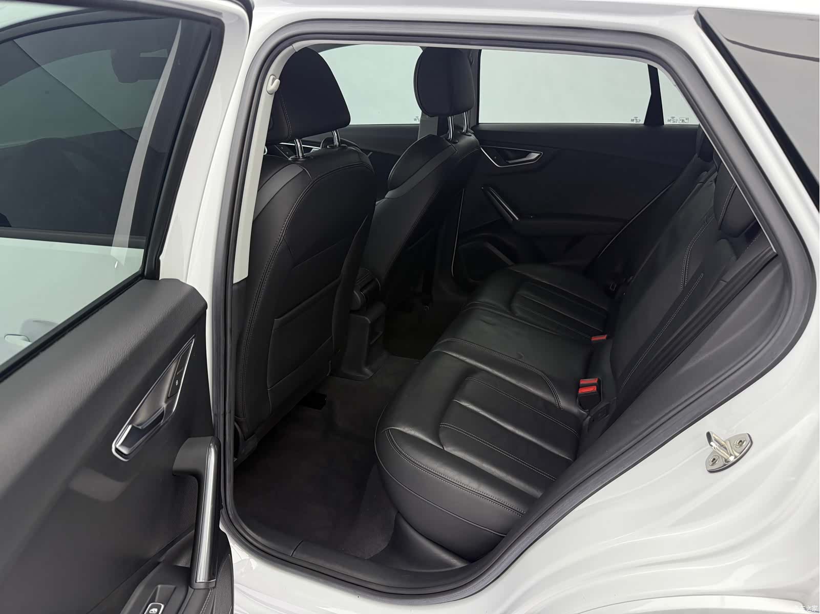 Audi Q2L, 2022 15