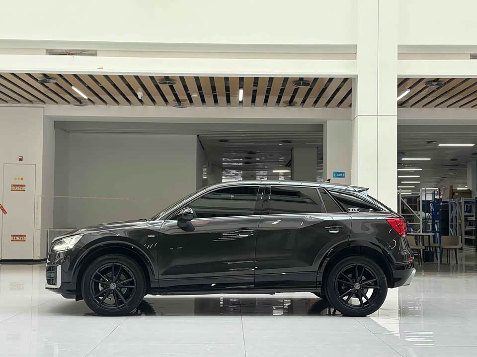 Audi Q2L Audi Q2L