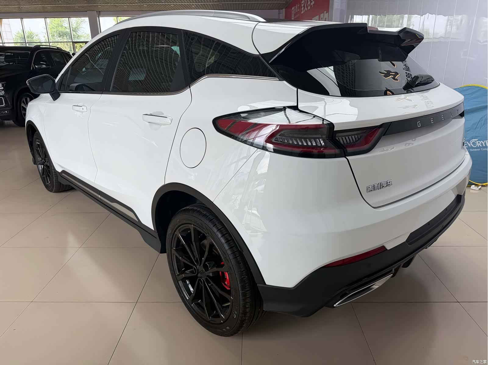 Geely Emgrand, 2022 18
