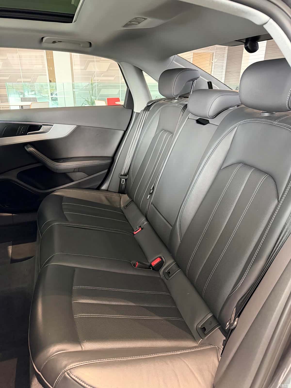 Audi A4L, 2023 16