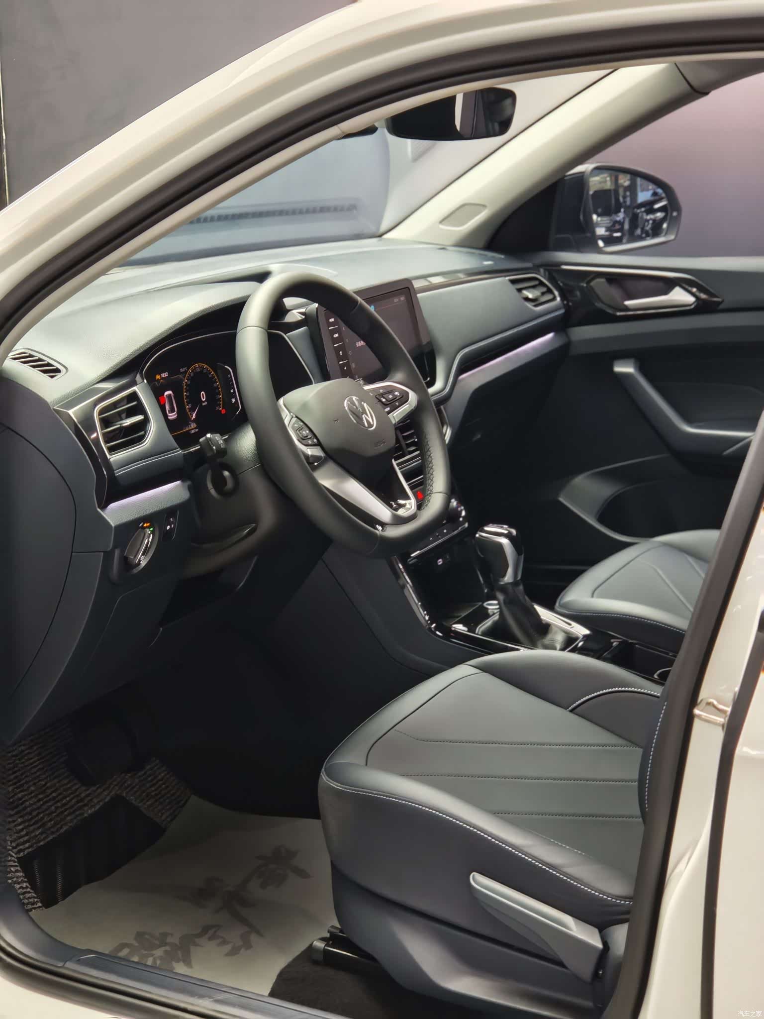 Volkswagen Tharu, 2025 6