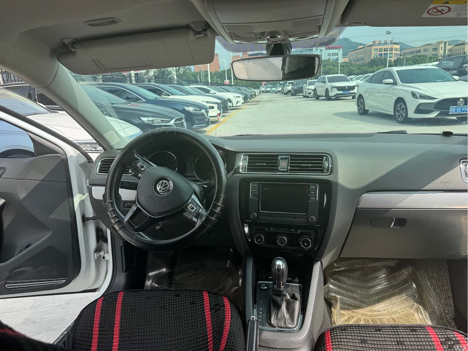 Volkswagen Sagitar, 2018 8