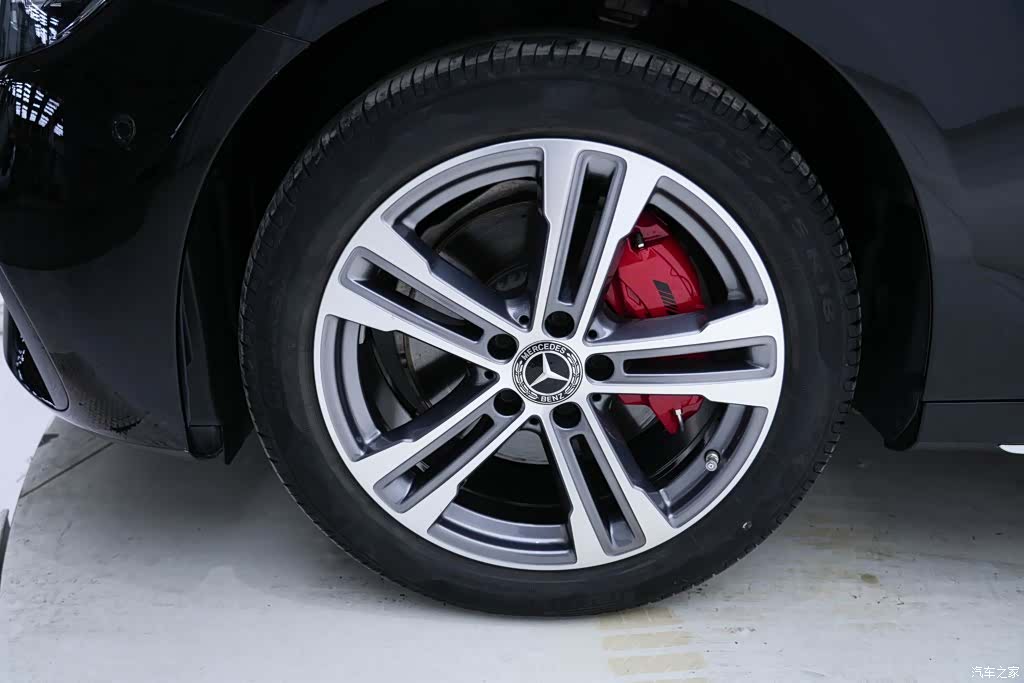 Mercedes-Benz E-Class, 2022 11