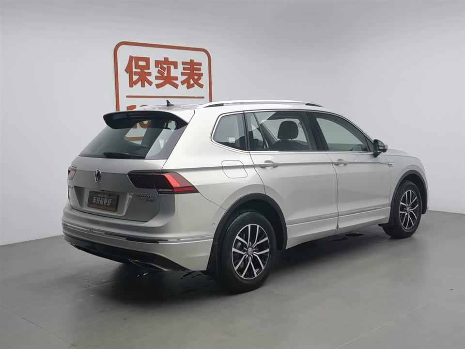 Volkswagen Tiguan L