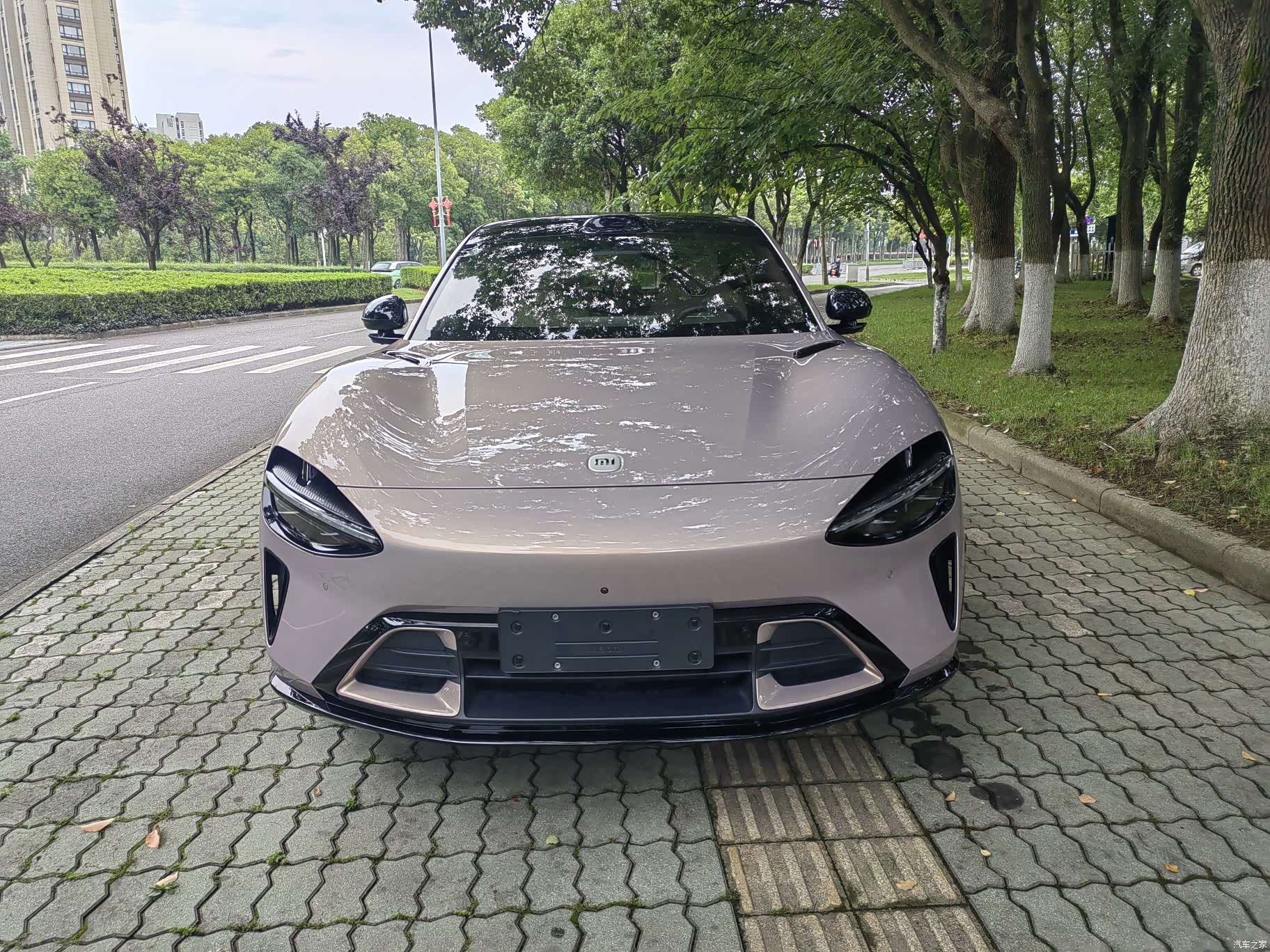 Xiaomi YU7, 2025 1