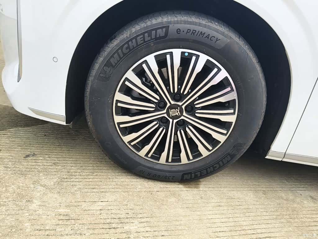 BYD Xia, 2025 23