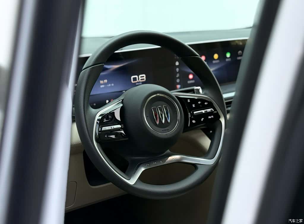 Buick GL8, 2025 4
