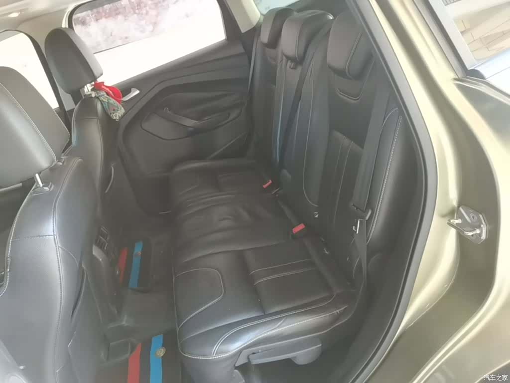 Ford Kuga, 2015 17