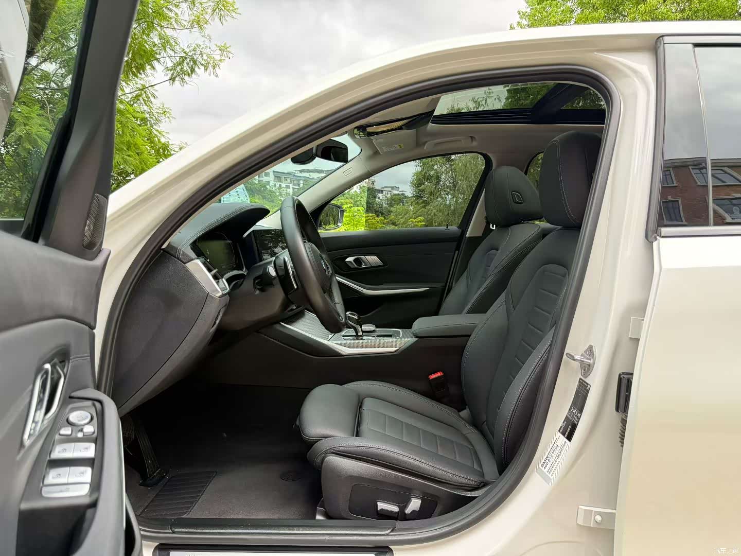 BMW 3 Series, 2020 все фото