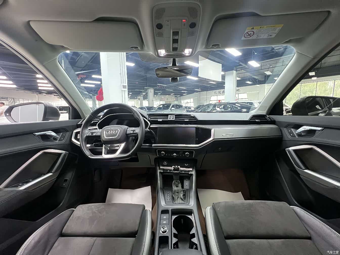 Audi Q3, 2023 все фото