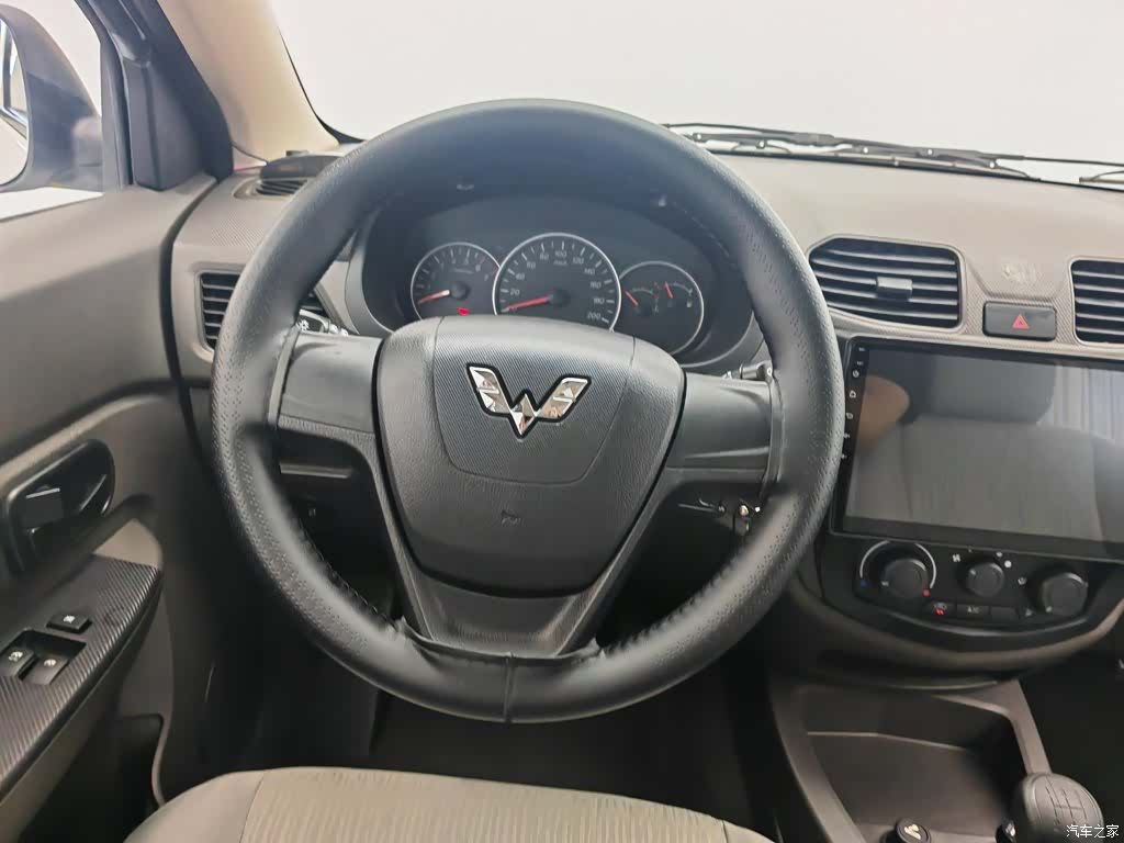 Wuling Hongguang, 2019 11