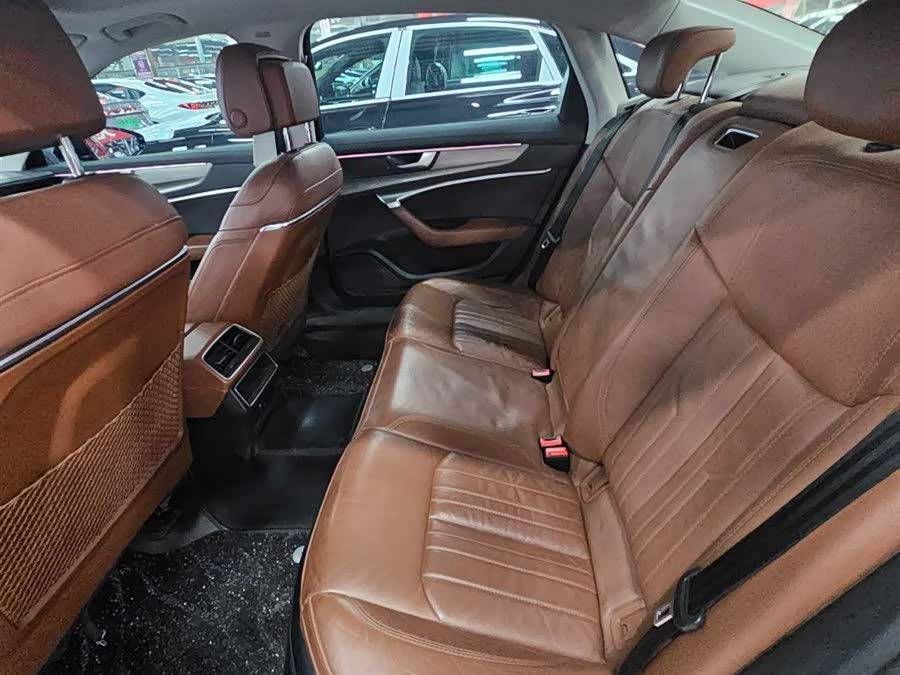 Audi A6L 2021, фото 10