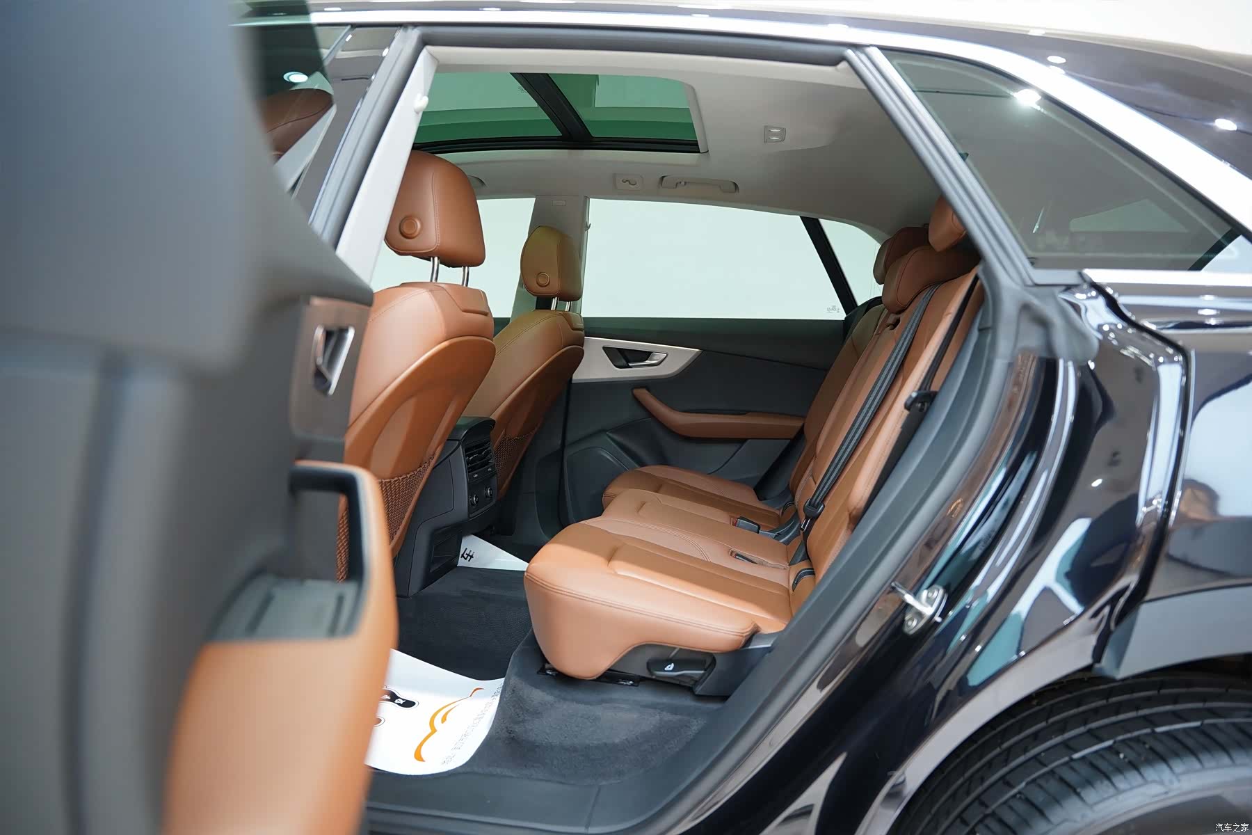 Audi Q8, 2023 18