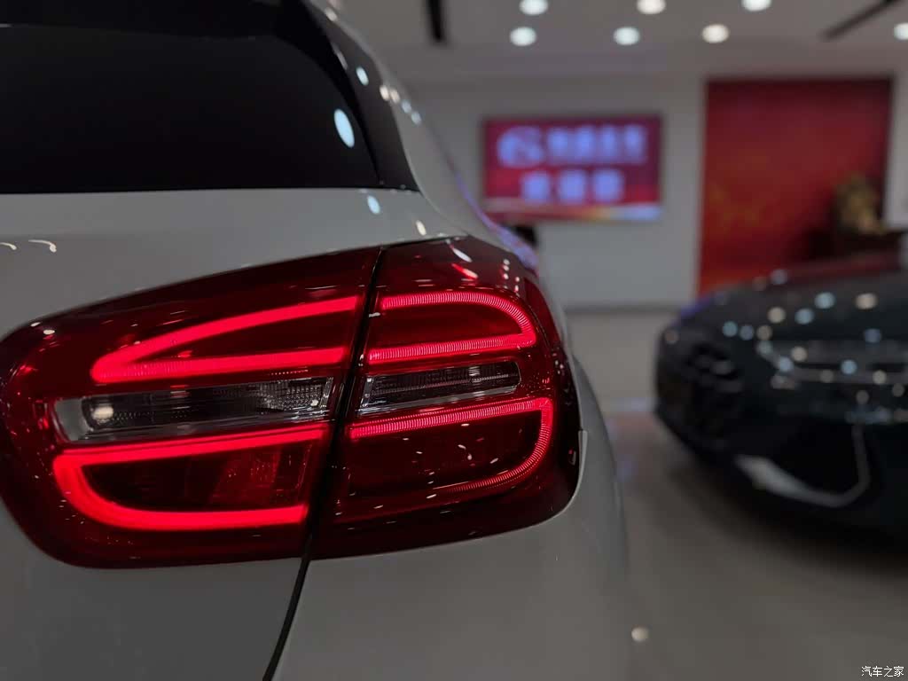 Mercedes-Benz GLA, 2016 18