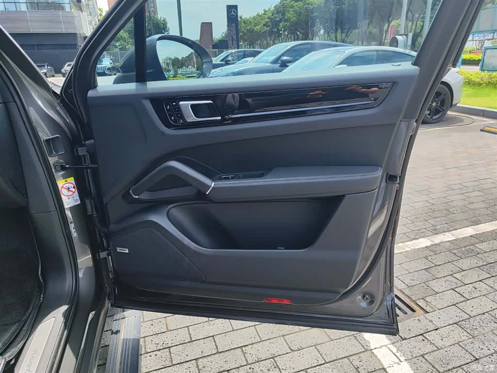 Porsche Cayenne, 2021 14