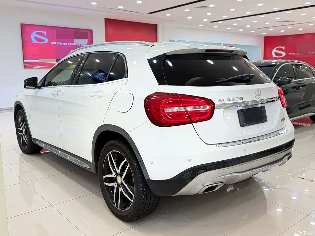 Mercedes-Benz GLA, 2016 13
