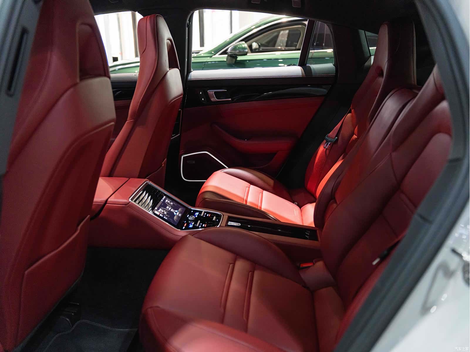 Porsche Panamera, 2022 25
