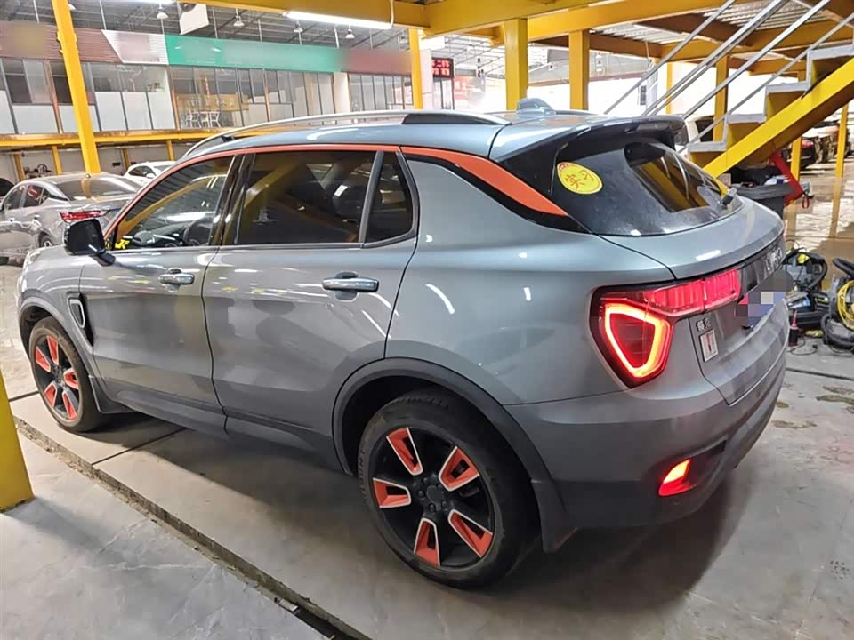 Lynk & Co 01