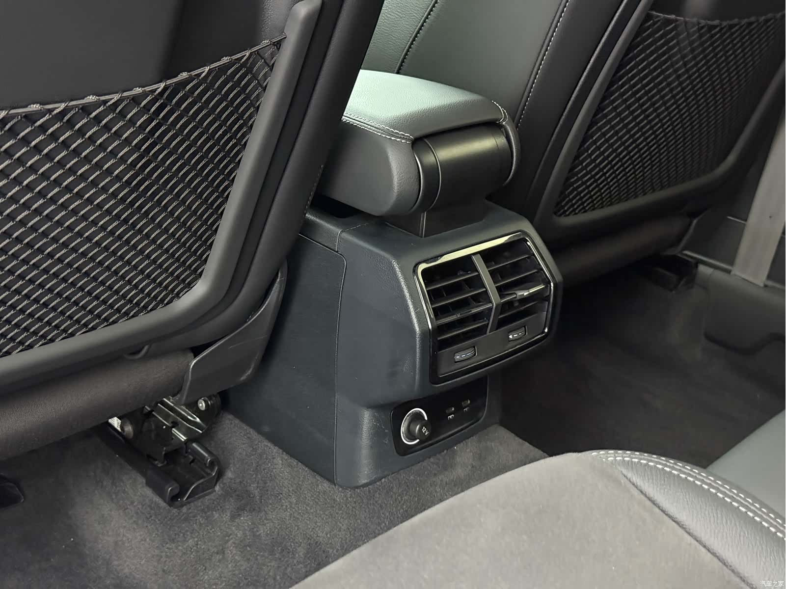 Audi Q3, 2022 14