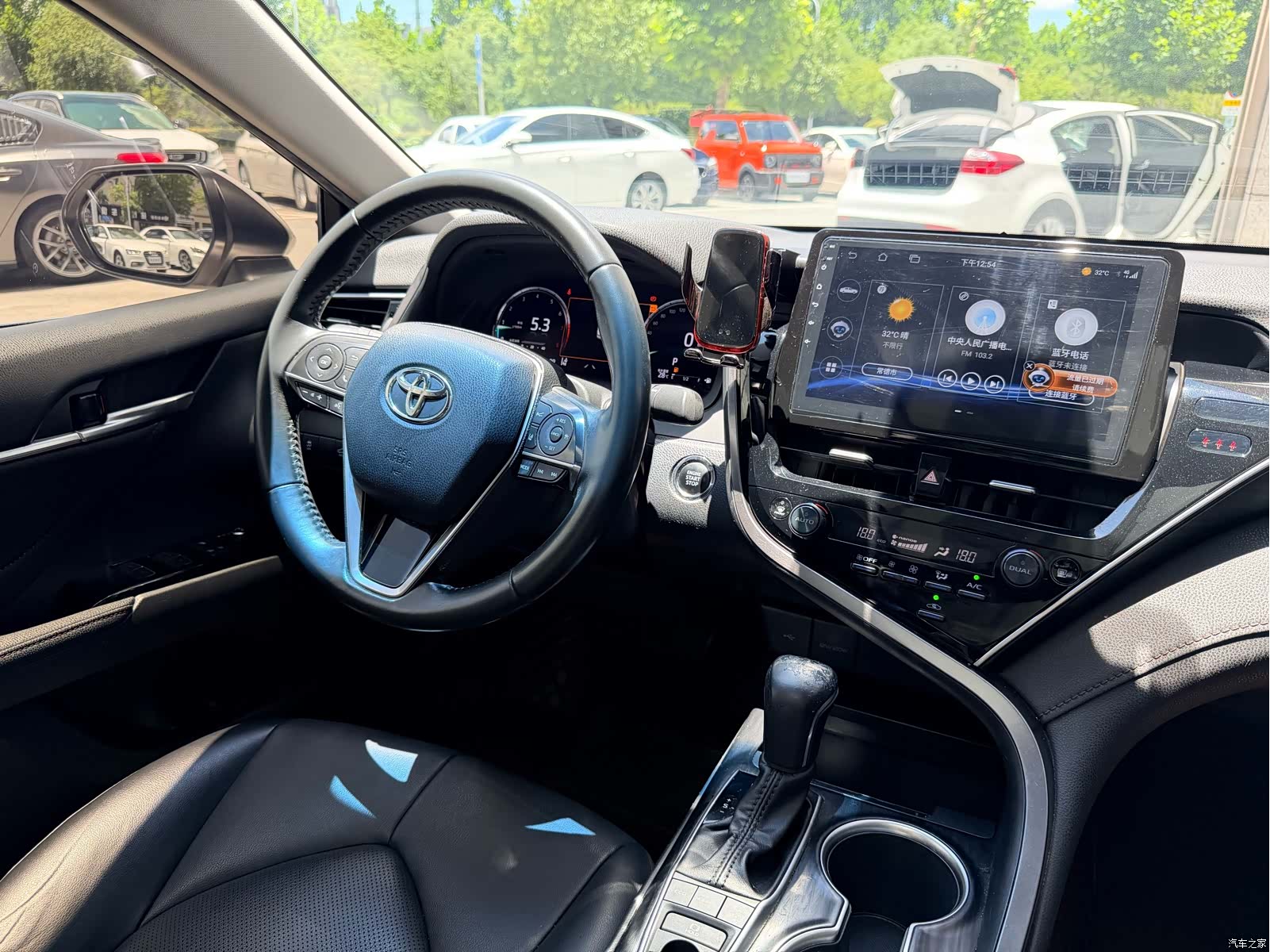Toyota Camry, 2022 7