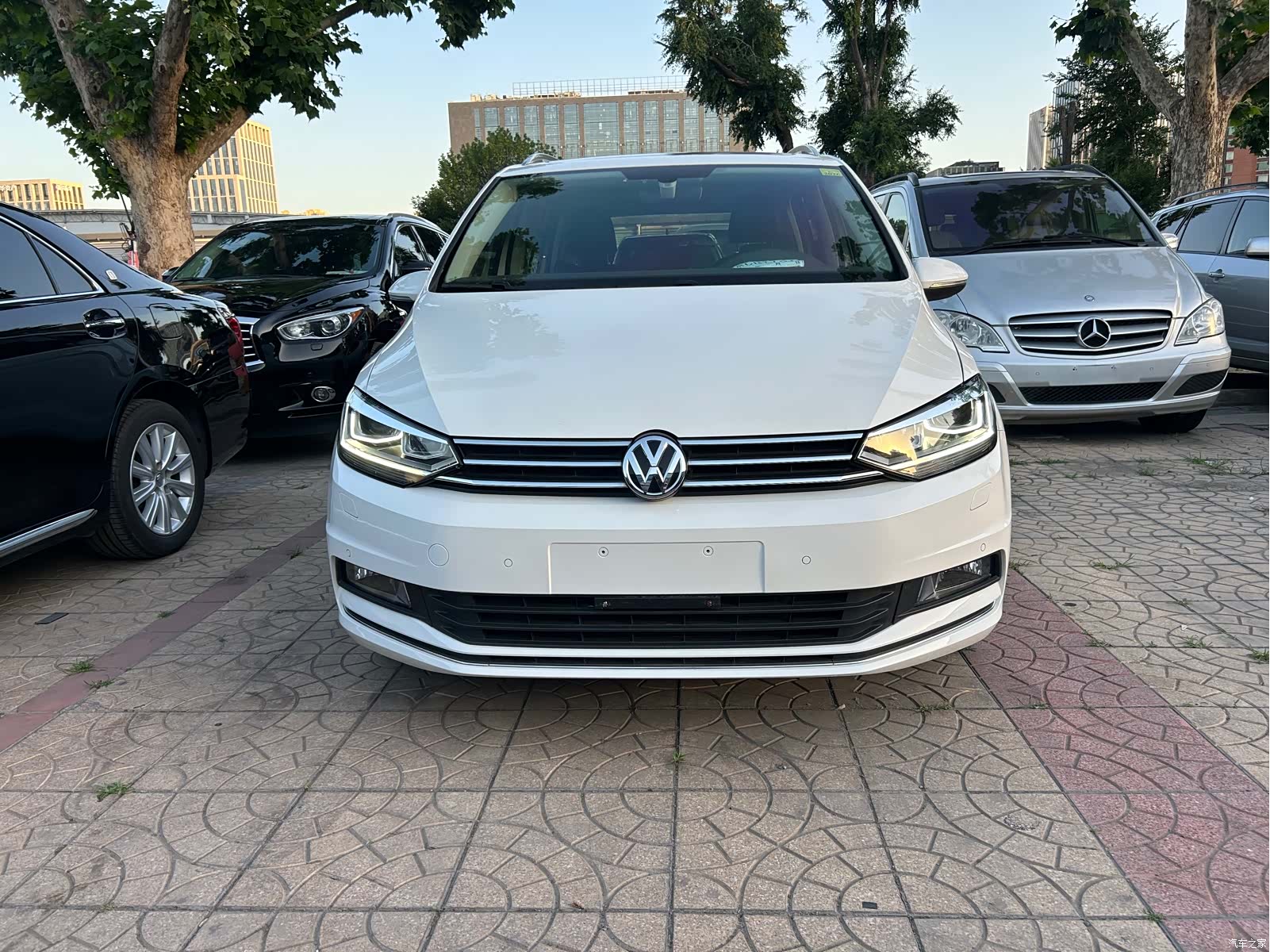 Volkswagen L, 2016 2
