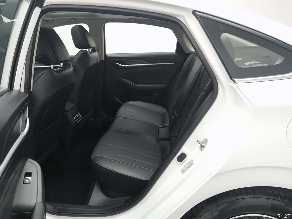 Changan Eado, 2021 15