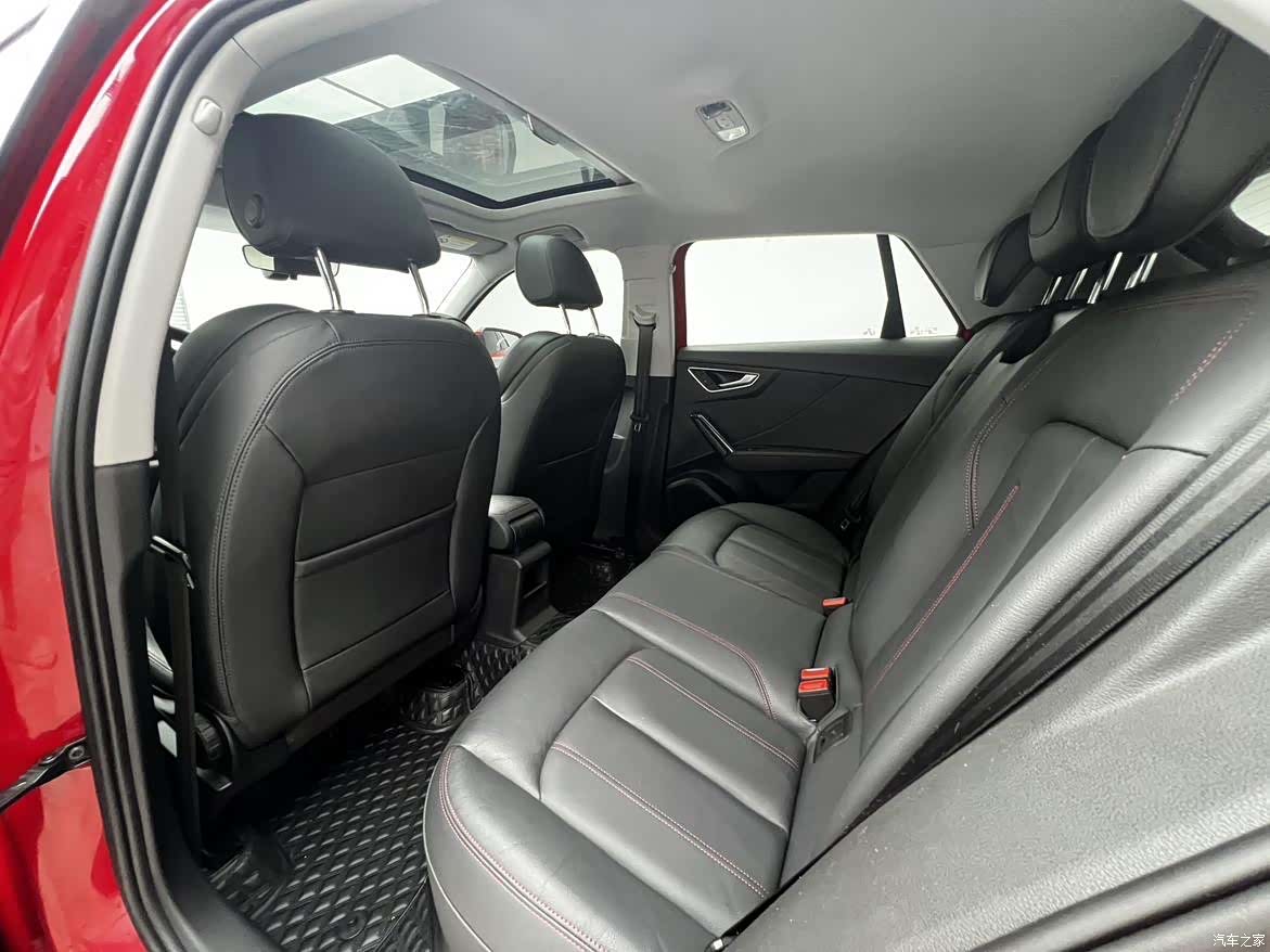 Audi Q2L, 2021 13