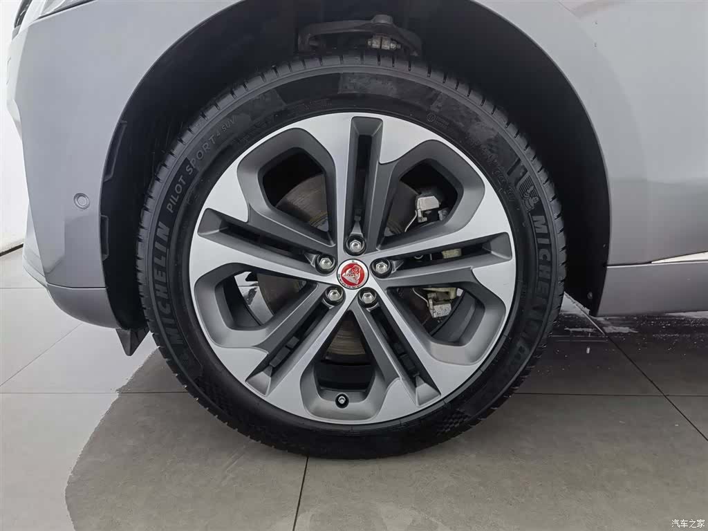 Jaguar F-PACE, 2021 17