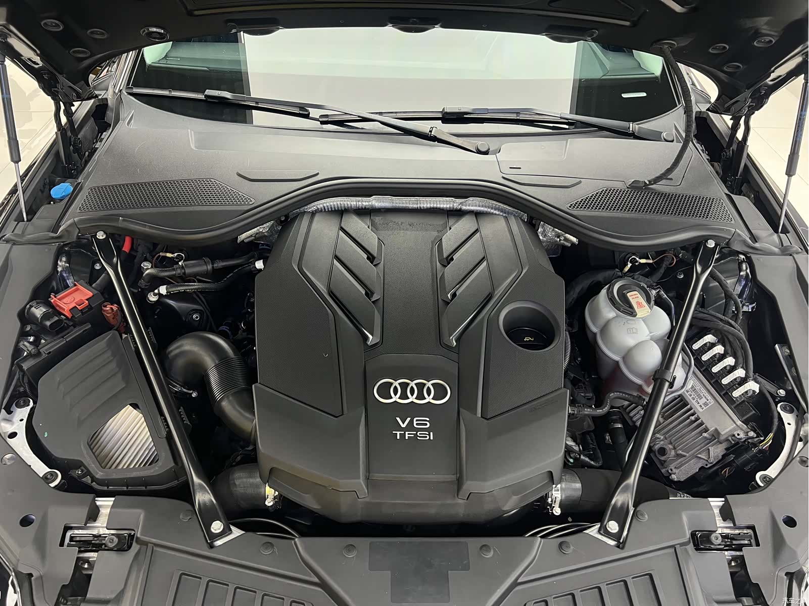 Audi A8L, 2020 34