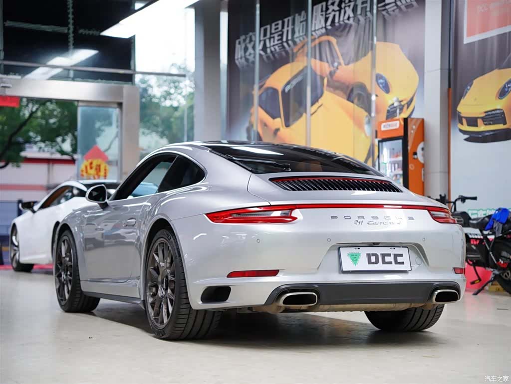 Porsche 911, 2017 2