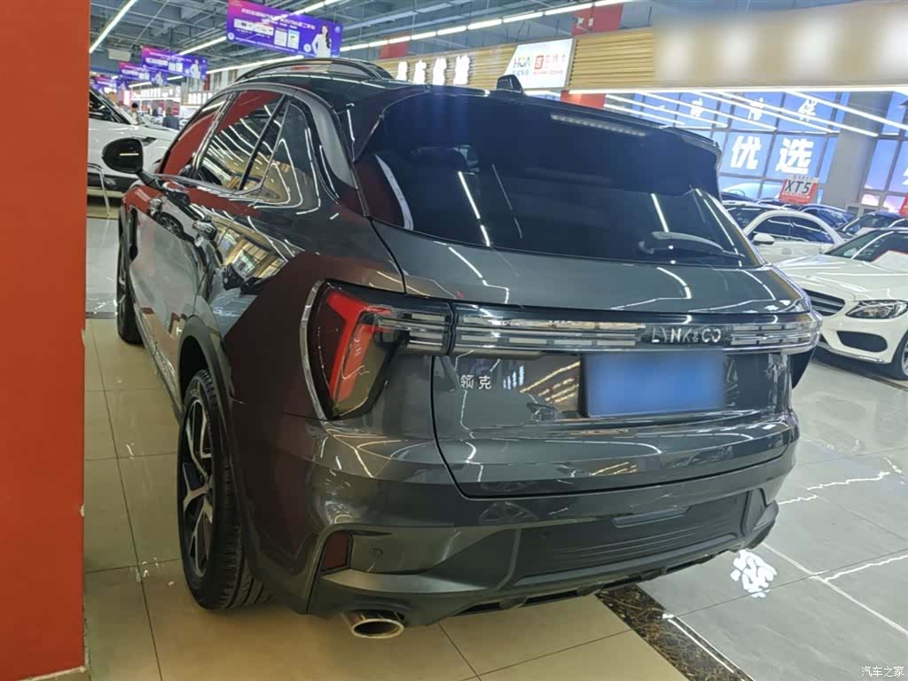Lynk & Co 01, 2023 все фото