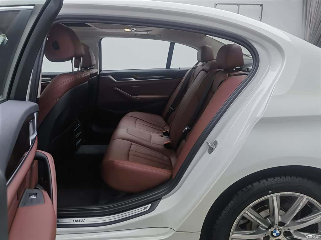 BMW 5 Series, 2017 15