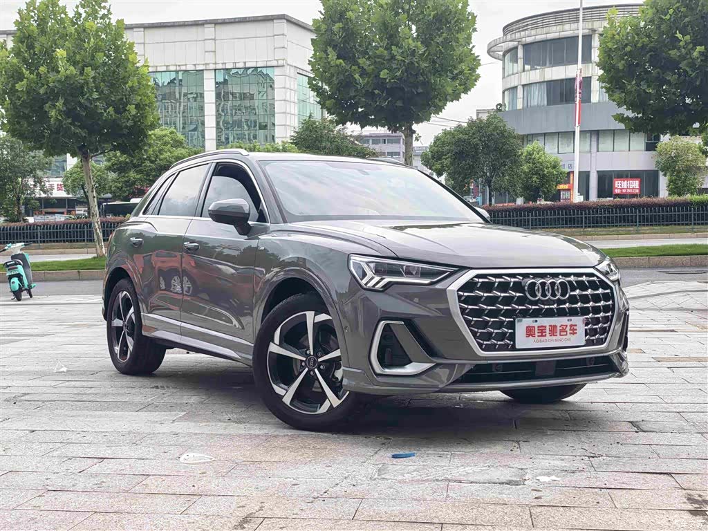 Audi Q3, 2025 3