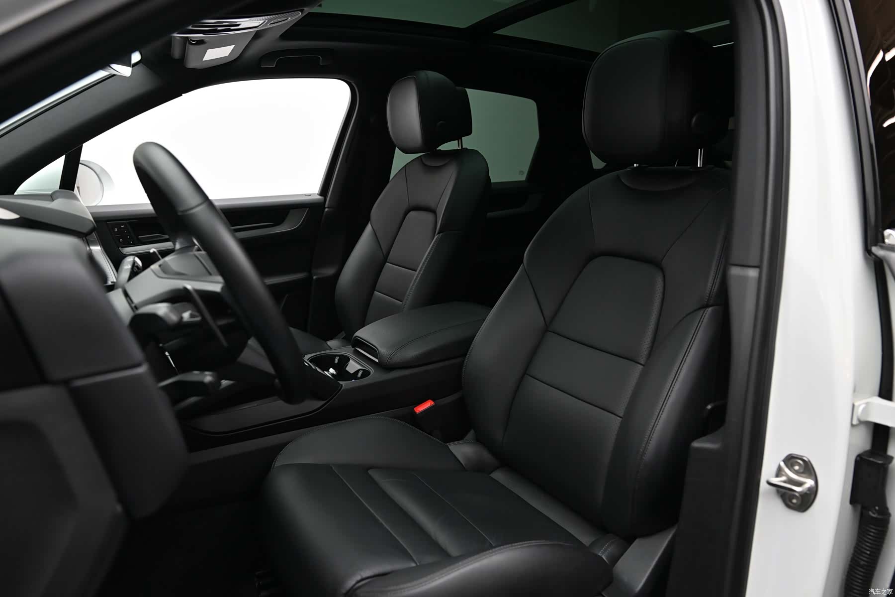 Porsche Cayenne, 2024 8