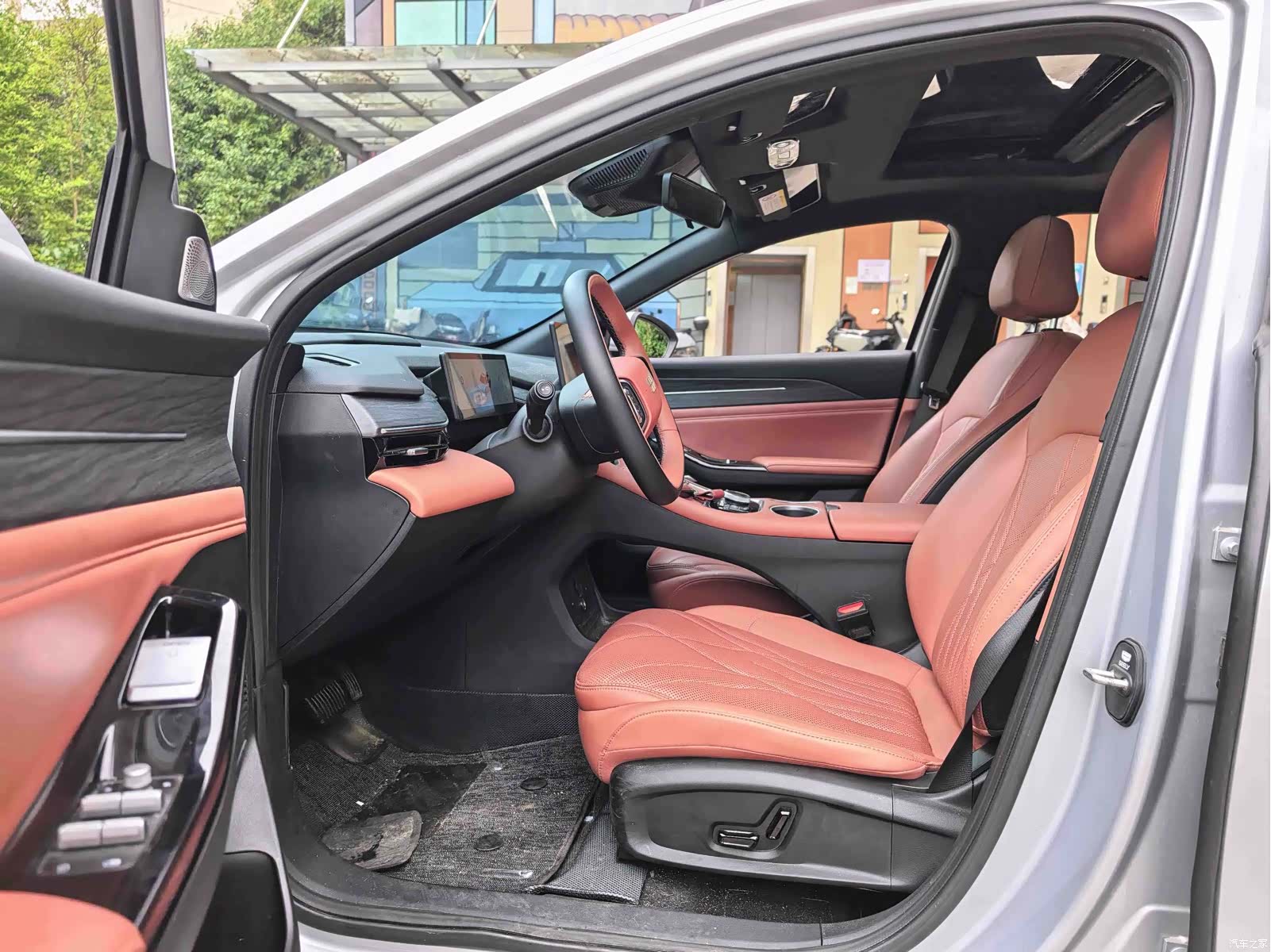 Geely Galaxy L6, 2025 4