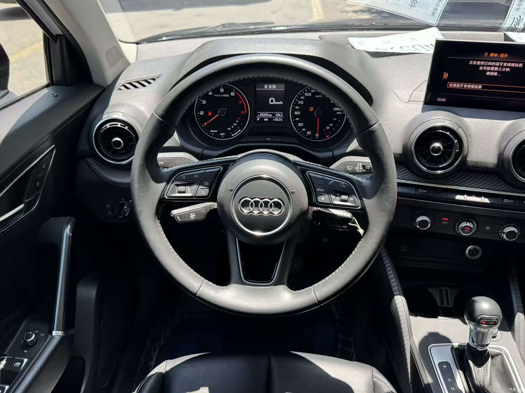Audi Q2L, 2019 14