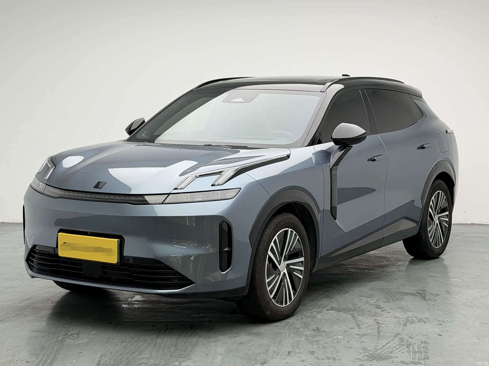 Lynk & Co 02