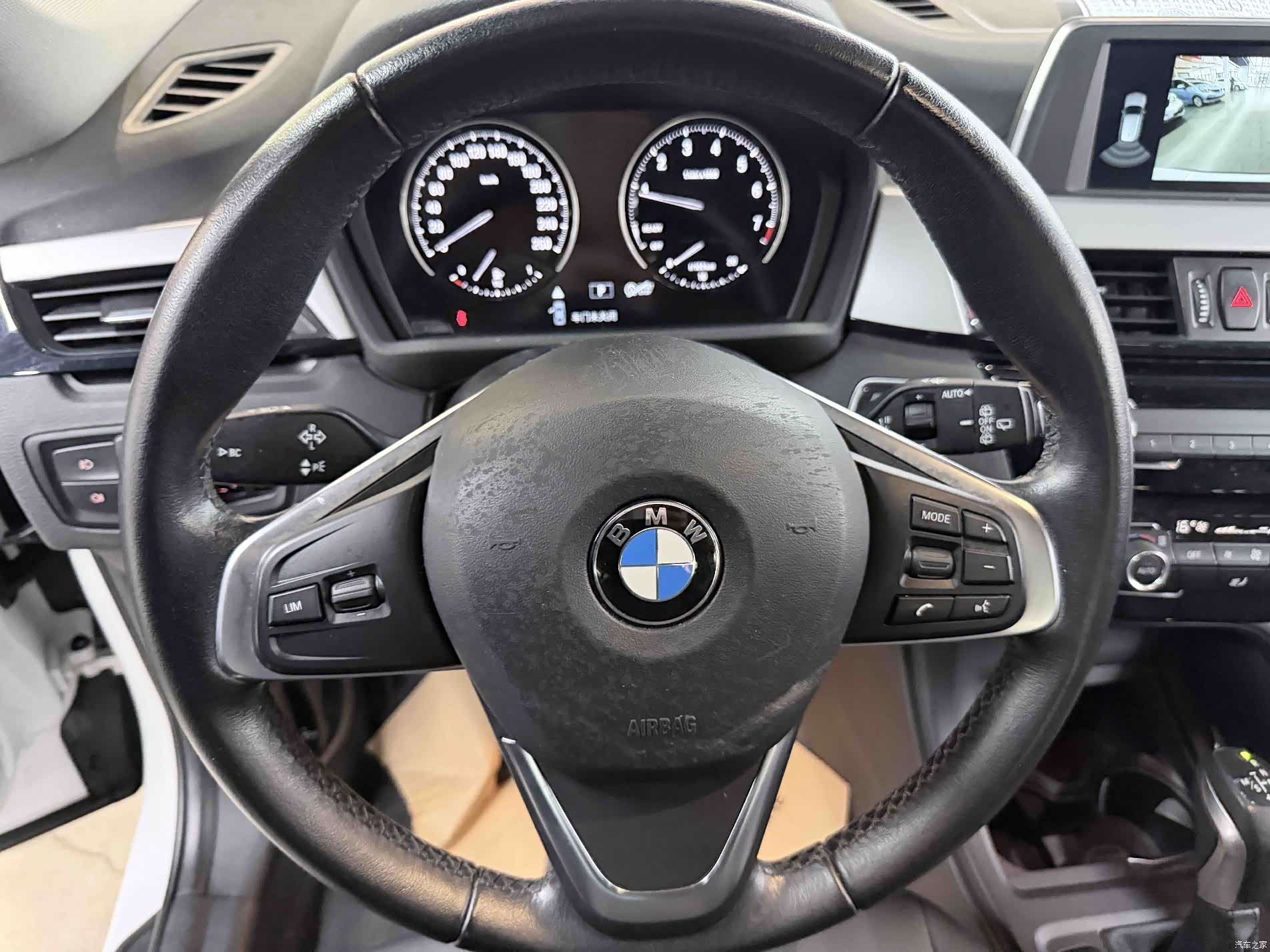 BMW X1, 2019 все фото
